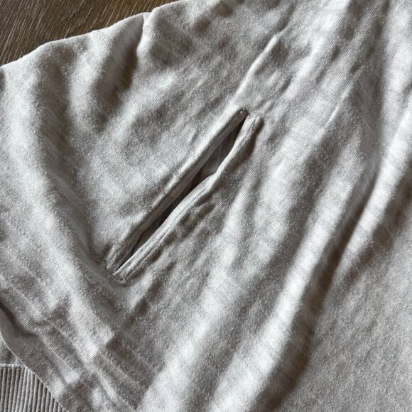 Lululemon Forward Flow Poncho Heathered core ultra light grey - Picture 8 of 11